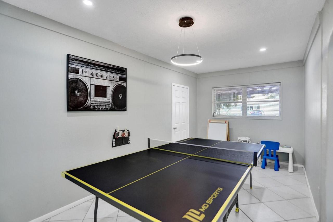 New Spacious 6bdr Pool Tennis/airhockey *