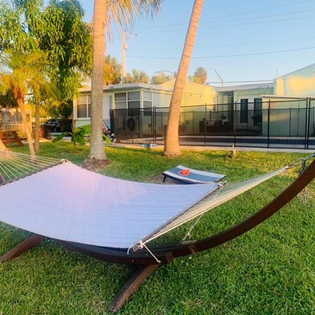 Modern Spanish Villa- Pool- By River-tropical !!! Villa *