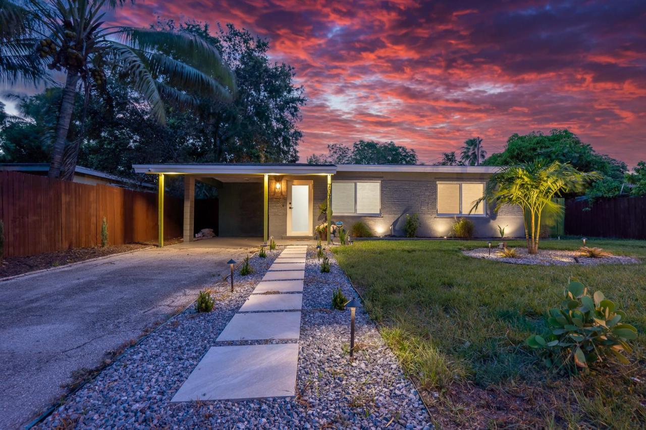 Tropical Escape Near / Oasis On 18th Holiday home Fort Lauderdale