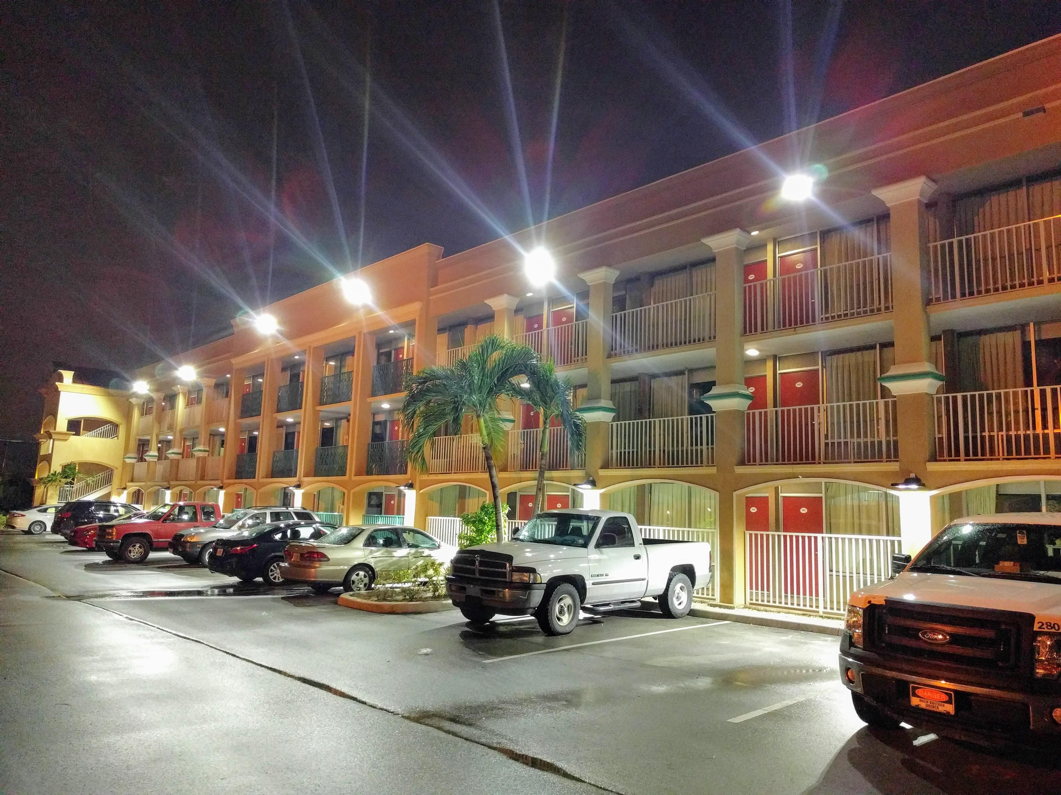Red Carpet Airport Lauderdale Hotel Dania Beach