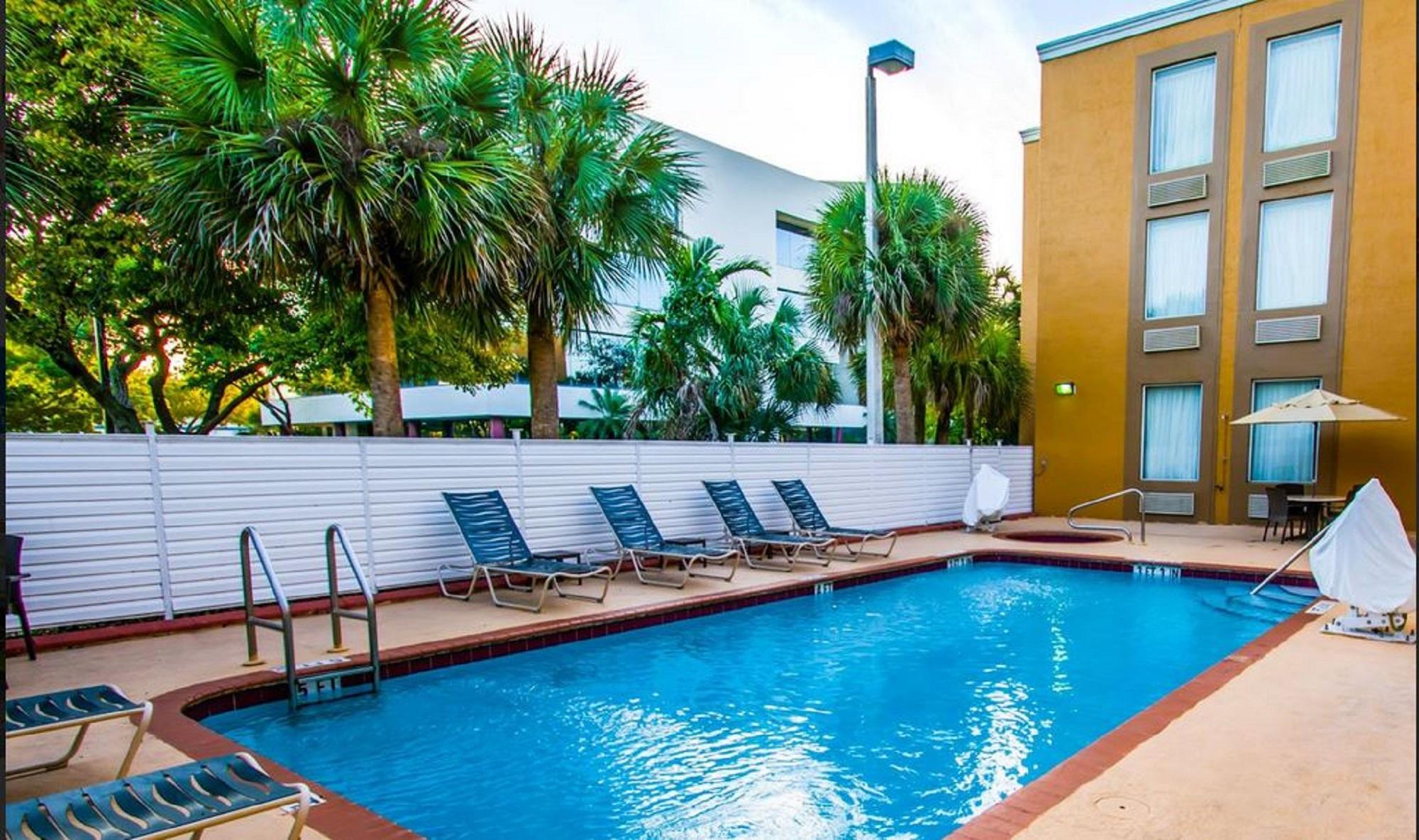 Comfort & Lauderdale West Turnpike Lauderdale Lakes