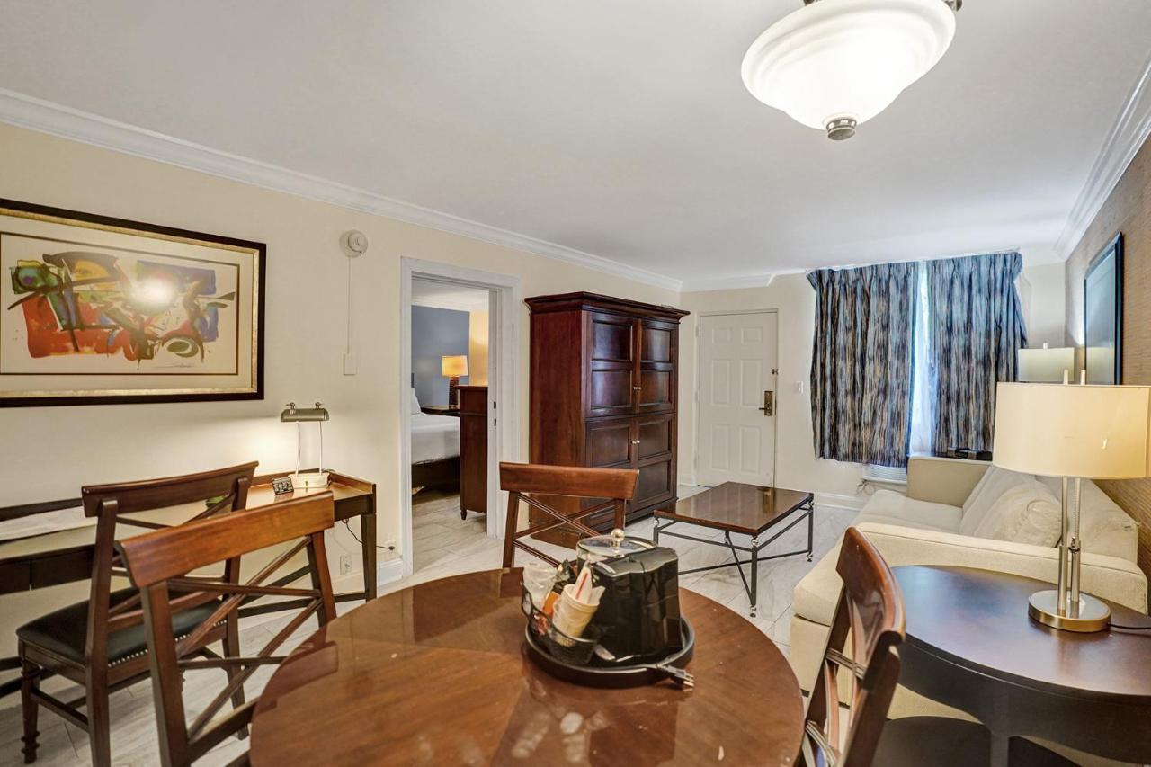 Lauderdale Grand Hotel 3*