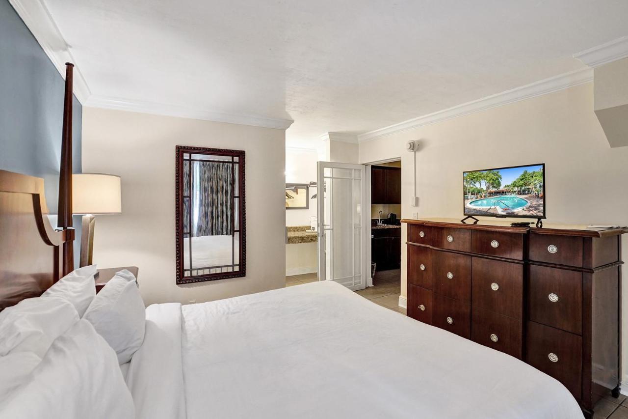 Hotel Lauderdale Grand Oakland Park