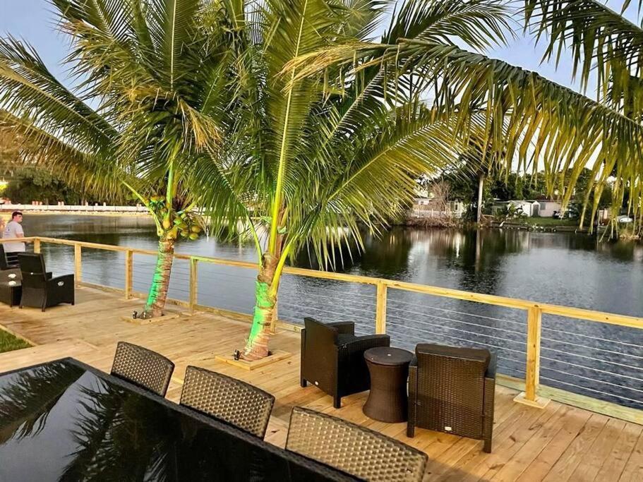Holiday home 5-star Lakefront Oasis In Hollywood-hard Rock Casino Fort Lauderdale