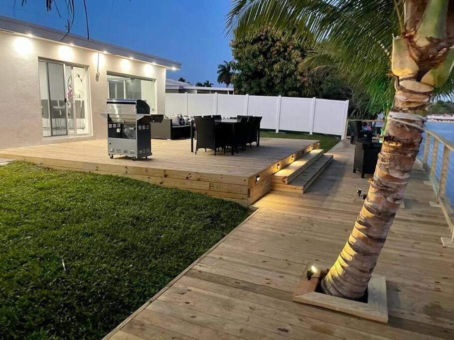5-star Lakefront Oasis In Hollywood-hard Rock Casino Holiday home