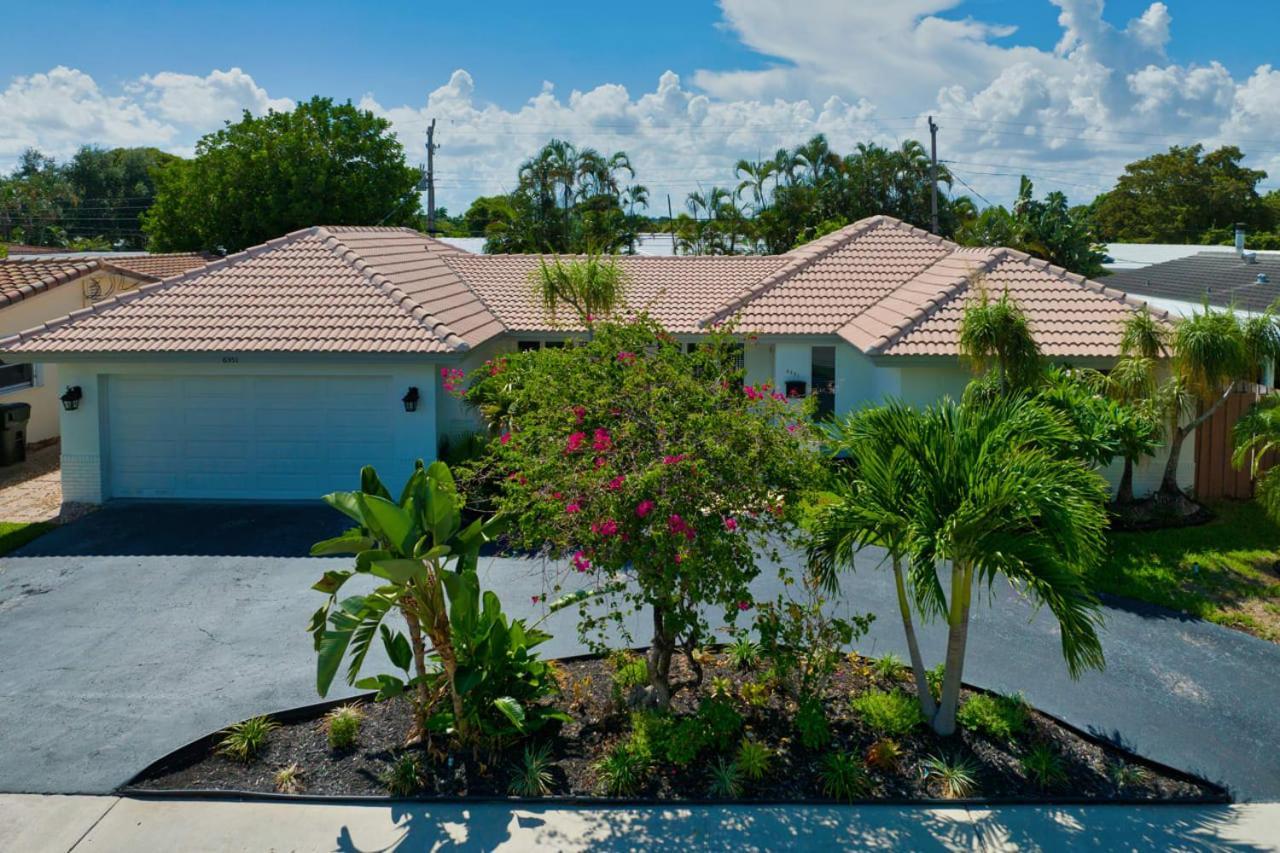 Sail Away Beach Sleeps 10 Heated Pool