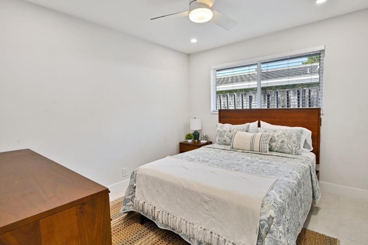 Holiday home Sail Away Beach Sleeps 10 Heated Pool