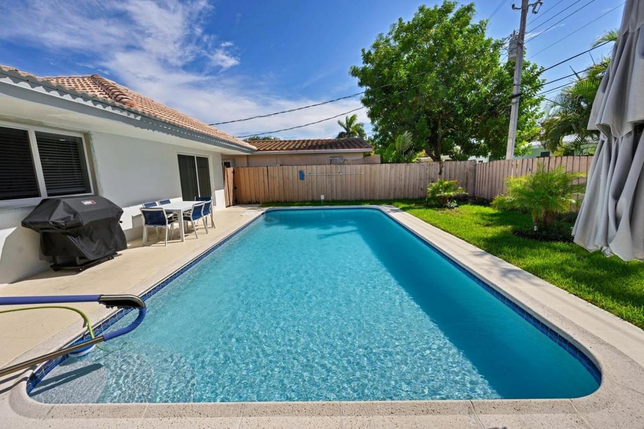 Holiday home Sail Away Beach Sleeps 10 Heated Pool *