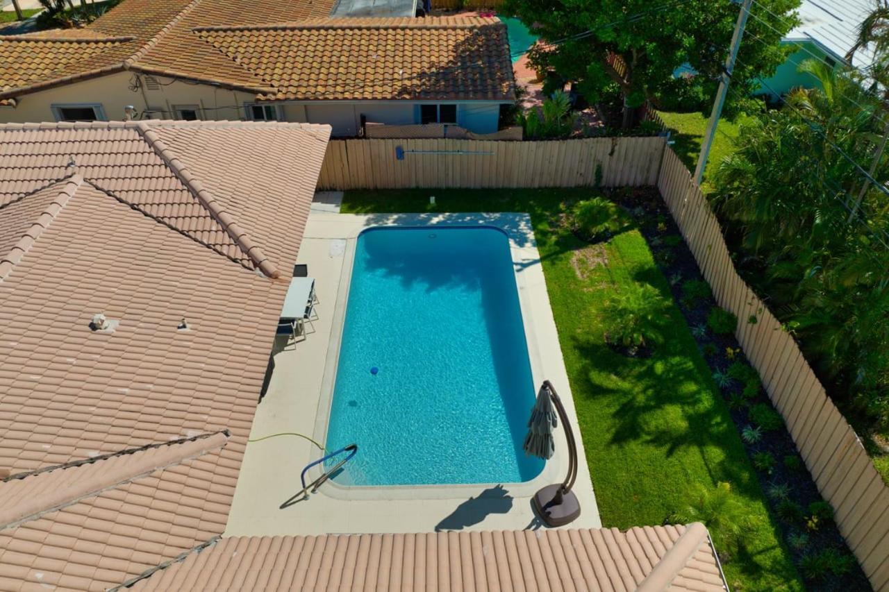 Sail Away Beach Sleeps 10 Heated Pool Holiday home