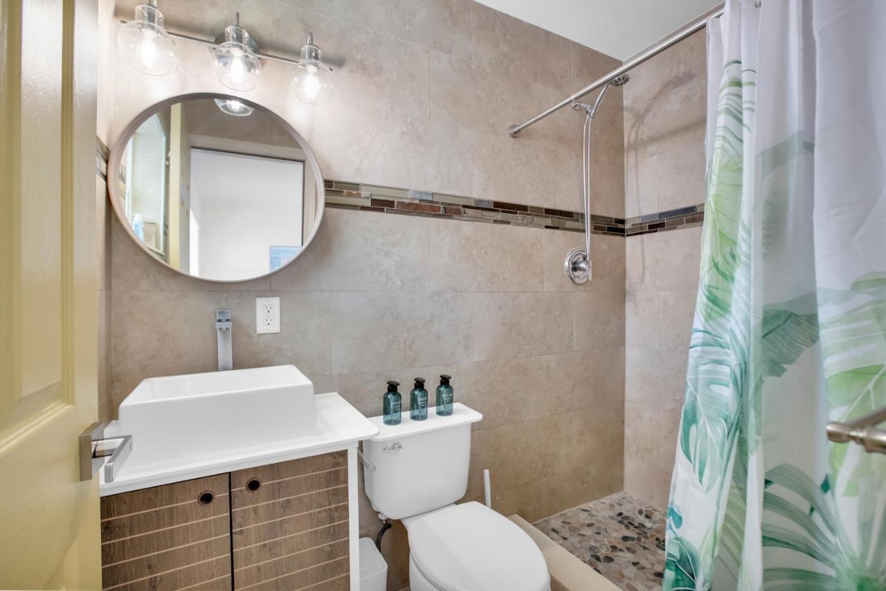 Lokal Tropical Florida Destination * Fort Lauderdale