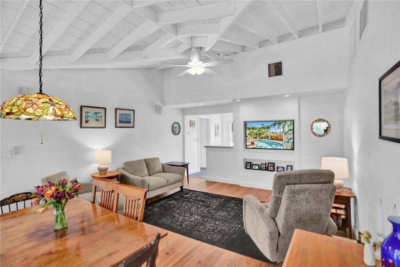 Holiday home Chic Victoria Park With Heated Pool And Fort Lauderdale