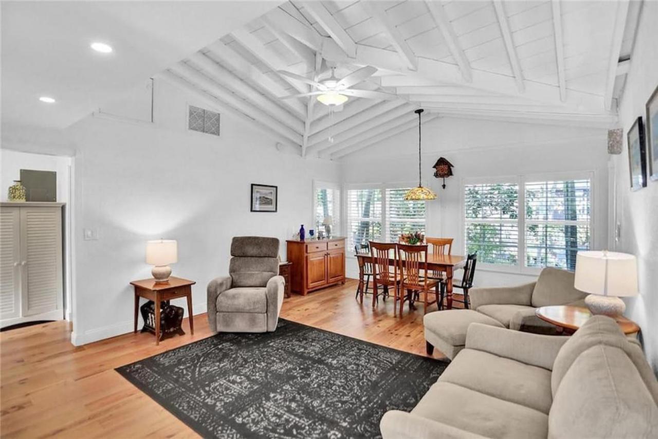 Chic Victoria Park With Heated Pool And *