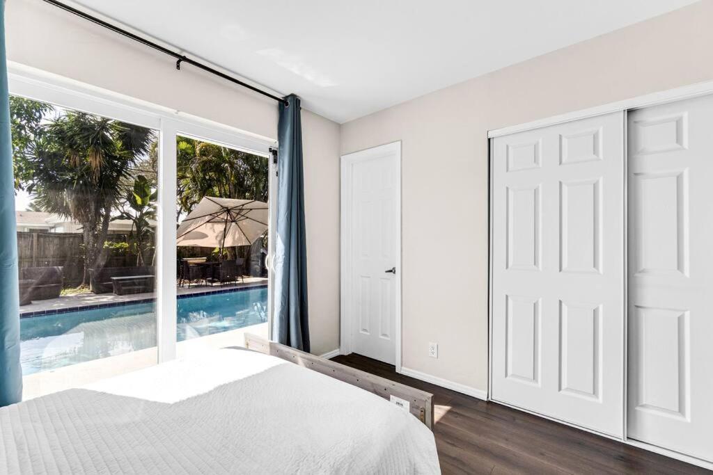 Stunning 5 Bedroom With Heated Pool And Game