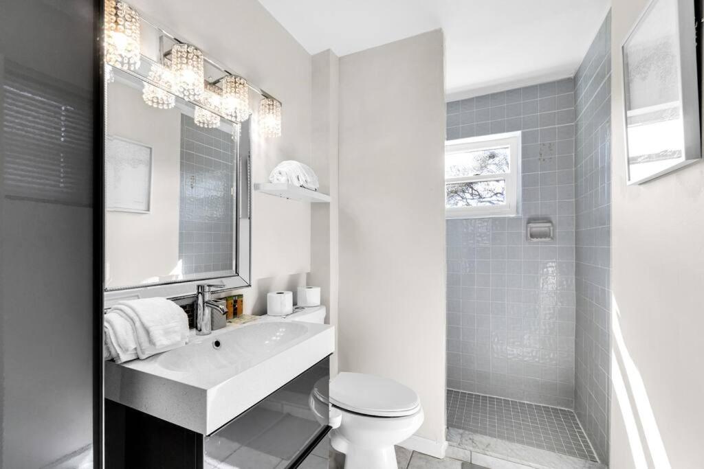 Stunning 5 Bedroom With Heated Pool And Game Villa Fort Lauderdale