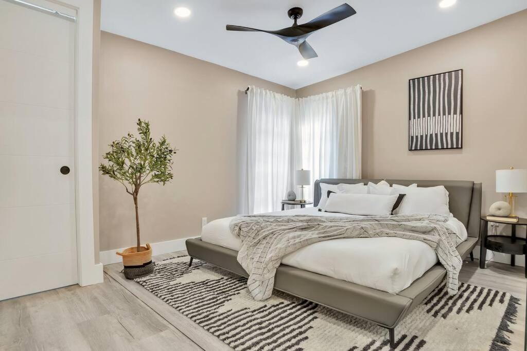 Stunning 2 Story With Pool Fort Lauderdale