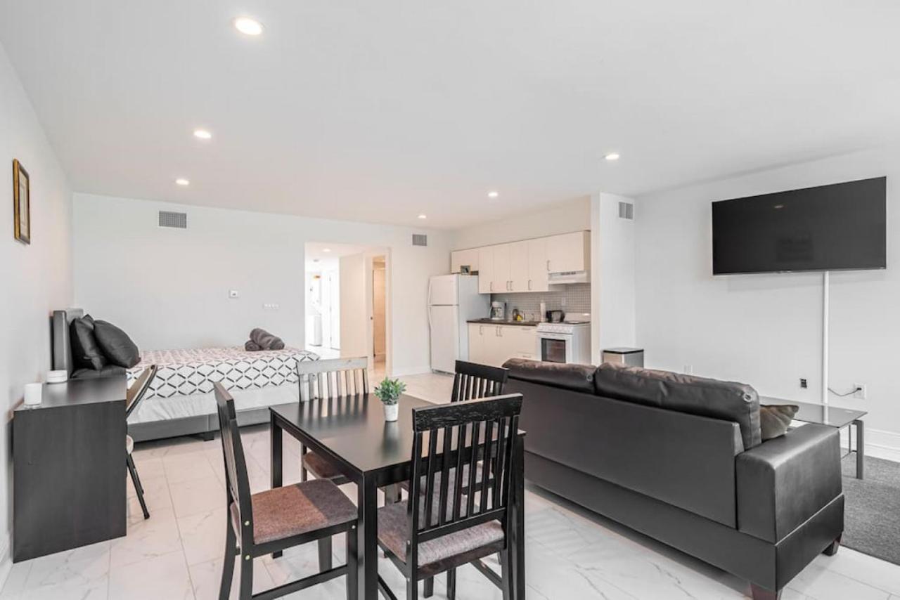 The Purple Pelican Beachfront With Ocean Balcony Unit 2 Holiday home