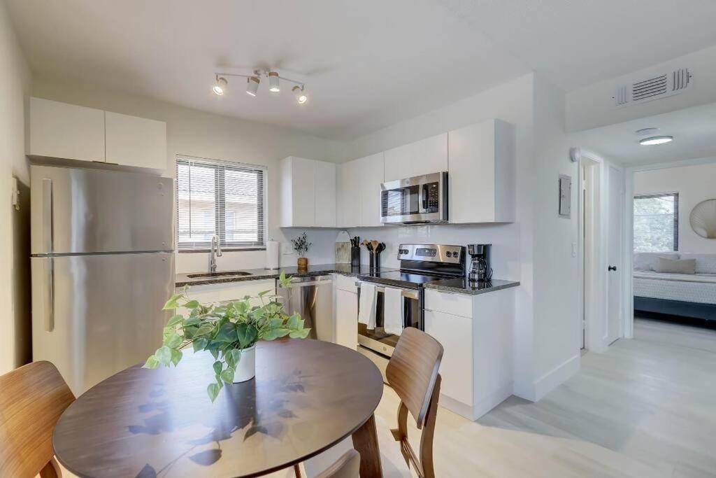 Beachy&boho For 6 People With Kitchen And Pool Apartment