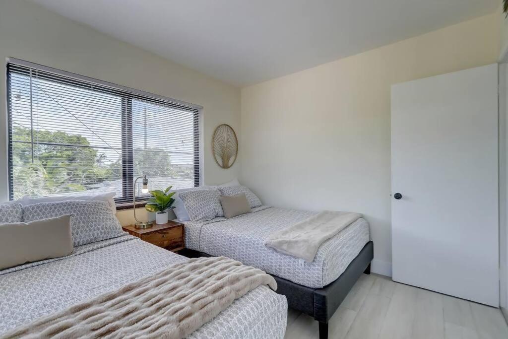 Beachy&boho For 6 People With Kitchen And Pool Fort Lauderdale
