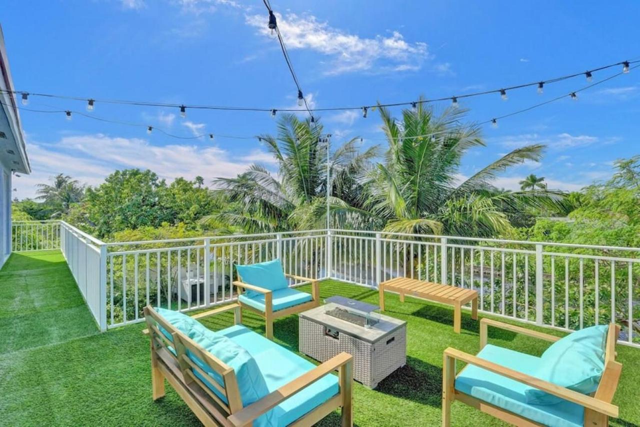 Hot Tub! Roof Top! Firepit! Boat Dock! Holiday home