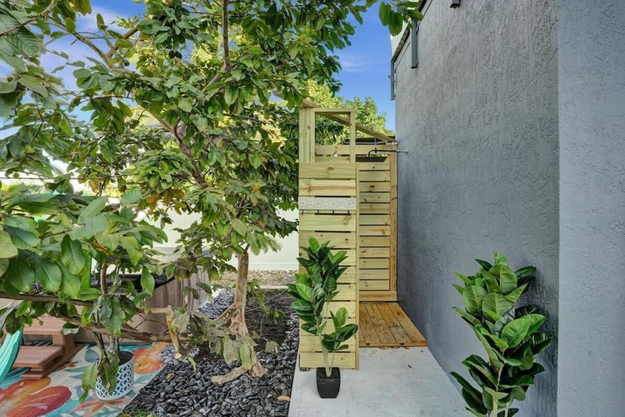 Hot Tub! Roof Top! Firepit! Boat Dock! * Fort Lauderdale