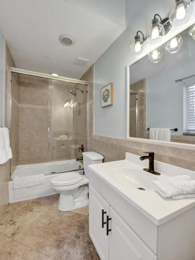 Hot Tub! Roof Top! Firepit! Boat Dock! Fort Lauderdale