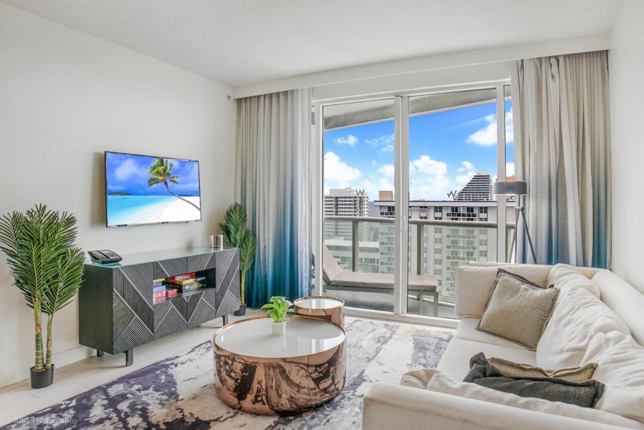 Last Min Weeknd Sale! Luxury Corner 1 Bedroom W With Fantastic Intercoastal Views, Pool & Hot Tub *
