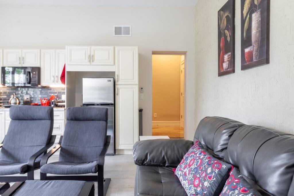 Lauderdale Apartment