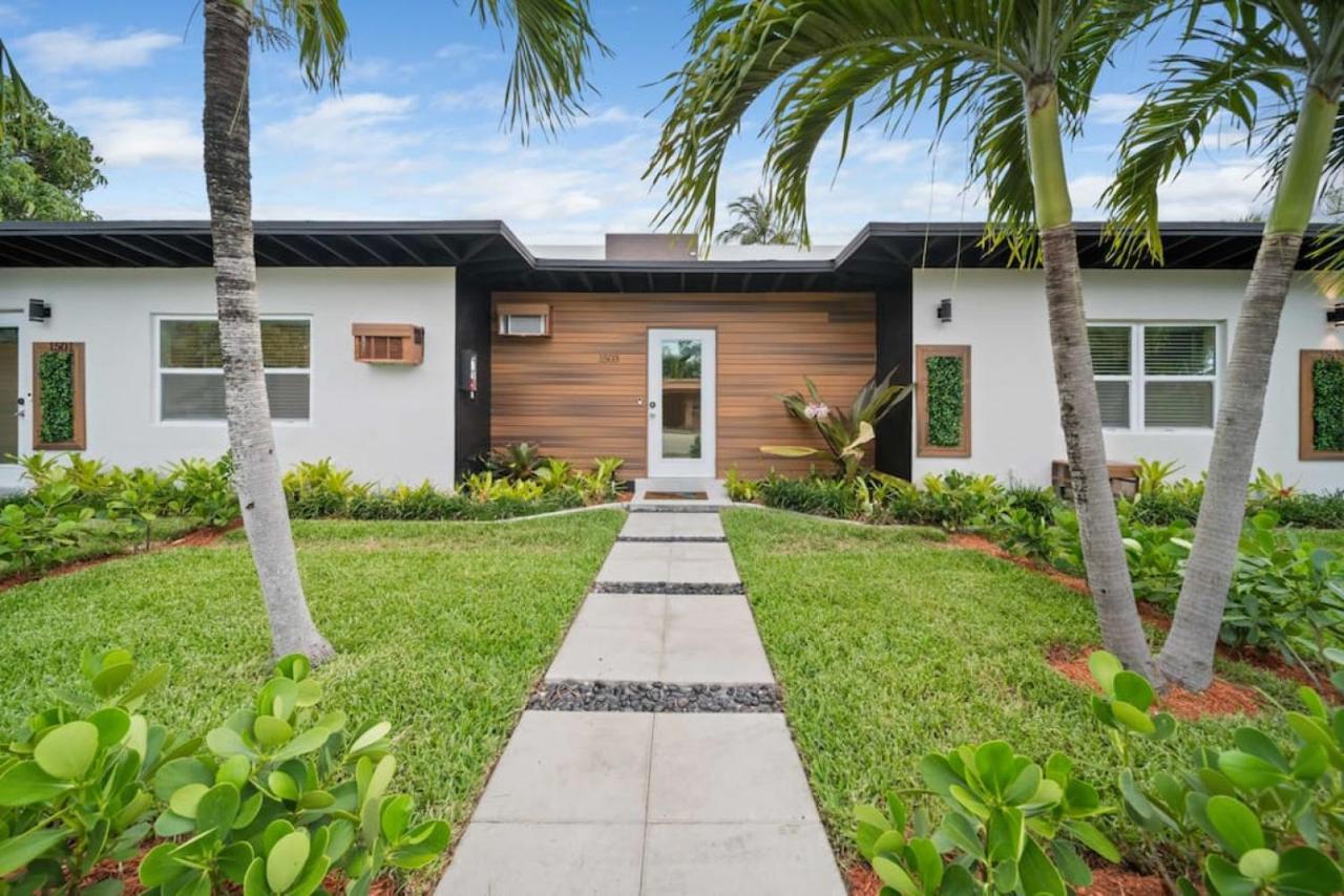 Newly Renovated Tropical Oasis Near Olas Apartment