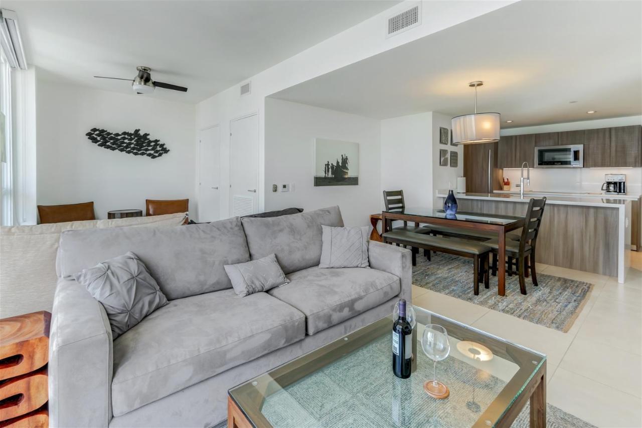 Holiday home 11th Fl, Modern, Pool, Gym Fort Lauderdale
