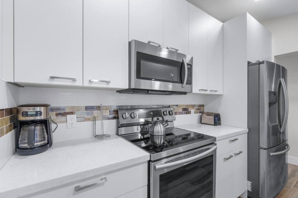 Apartment Spacious Living W/ Heated Pool + Outdoor Patio Fort Lauderdale