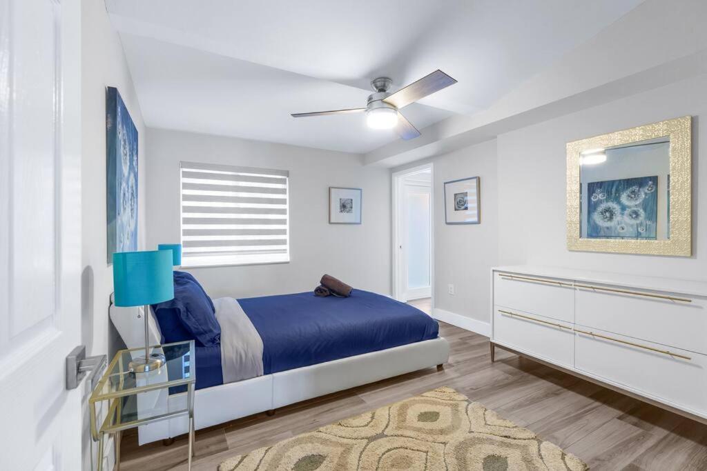 Spacious Living W/ Heated Pool + Outdoor Patio Apartment *