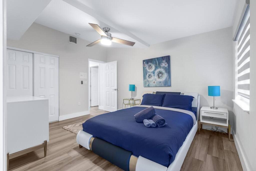 Apartment Spacious Living W/ Heated Pool + Outdoor Patio *