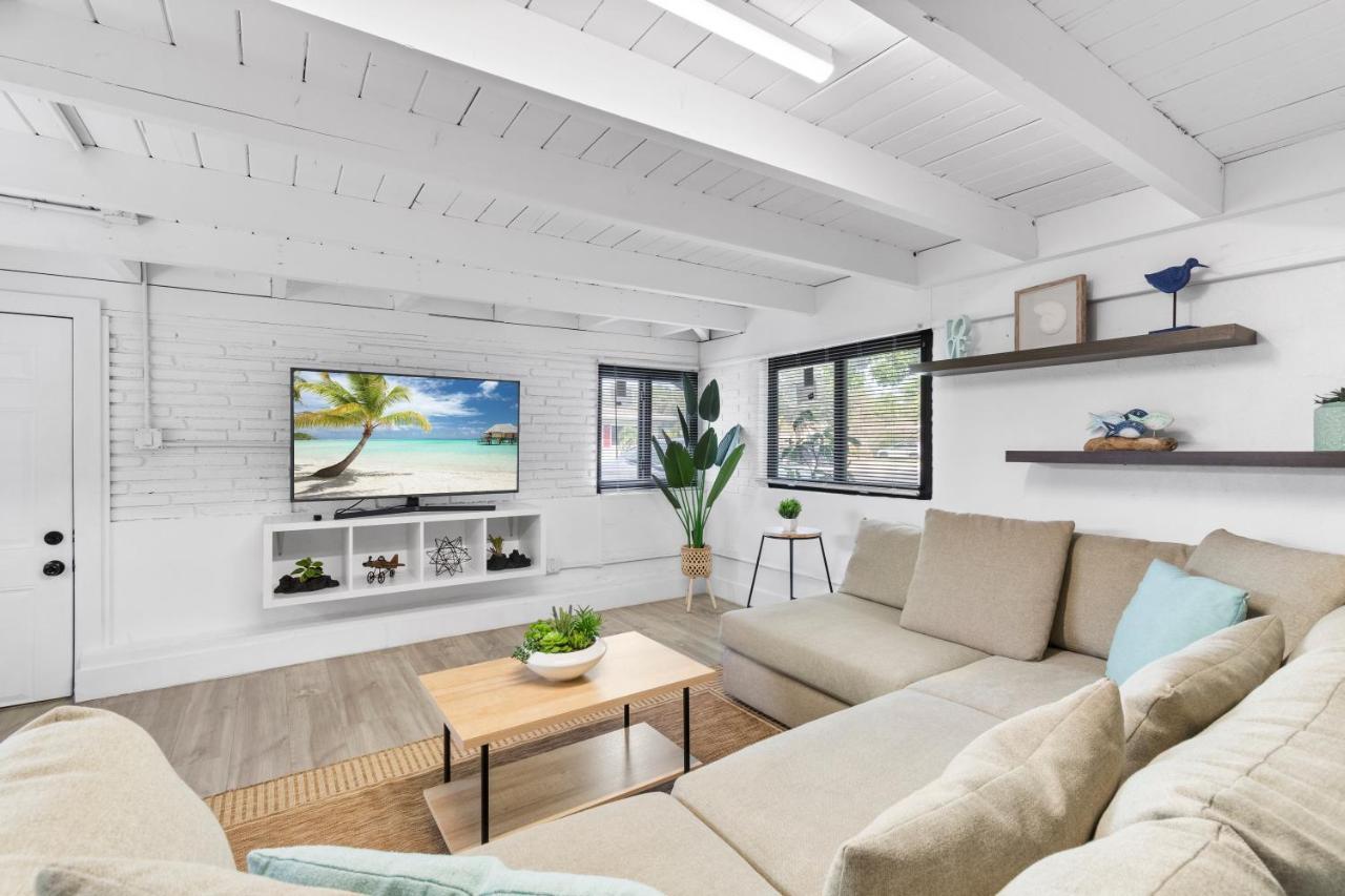 Alani Bay Designer * Fort Lauderdale
