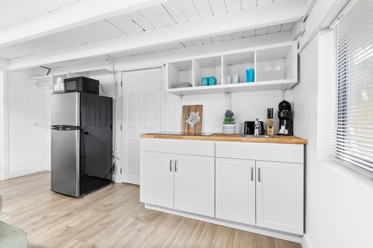 Alani Bay Designer Apartment