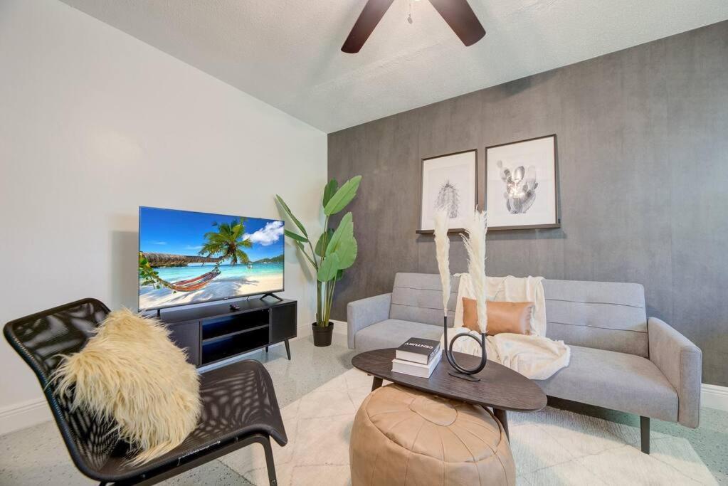 Charm 1br - Sleeps 3, Near Air-cruise Port & Apartment *