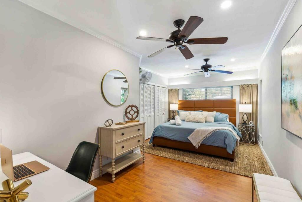 Holiday home Private Oasis With Pool Near Beaches, Dining & Olas