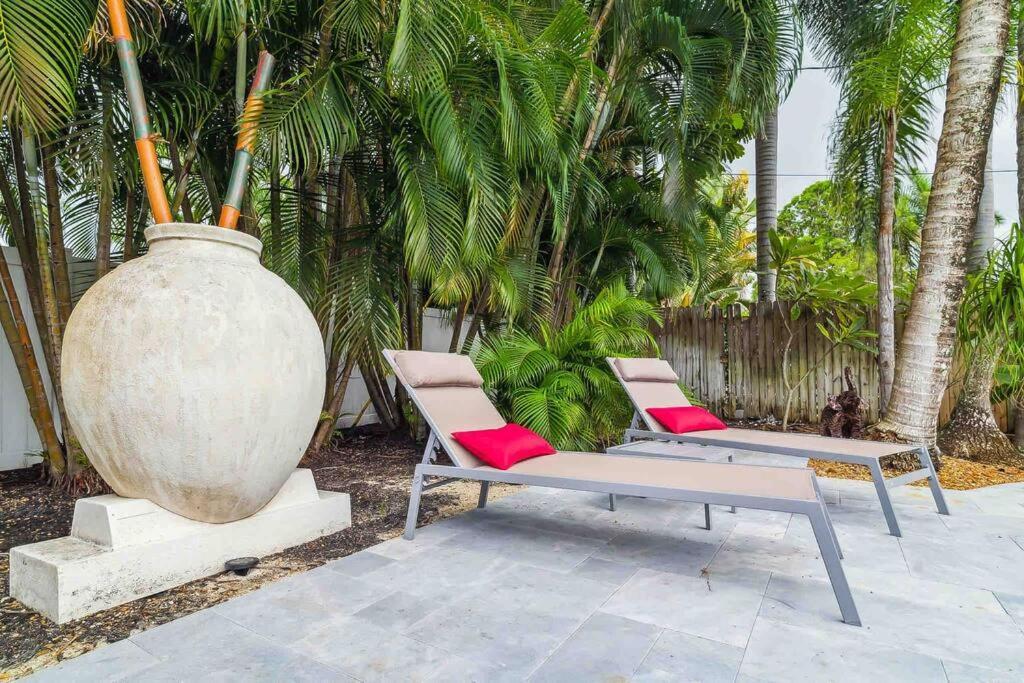 Holiday home Private Oasis With Pool Near Beaches, Dining & Olas *