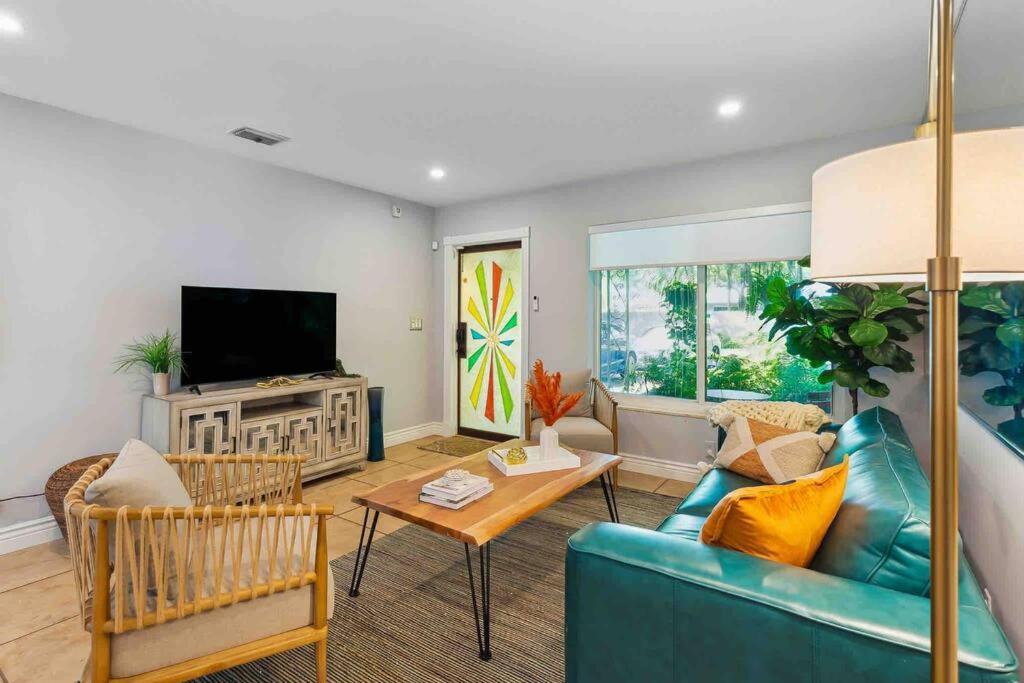 Private Oasis With Pool Near Beaches, Dining & Olas Holiday home