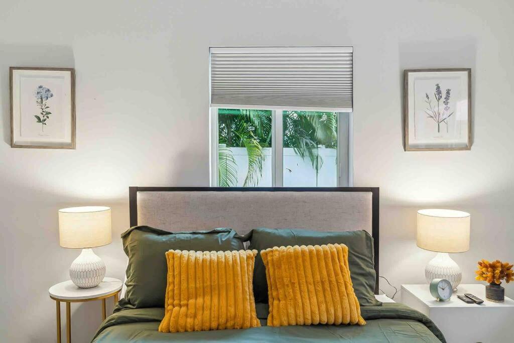 Private Oasis With Pool Near Beaches, Dining & Olas Holiday home Fort Lauderdale
