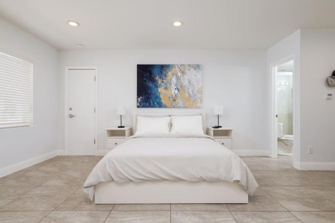 Bayshore Breeze Free Parking 3 *