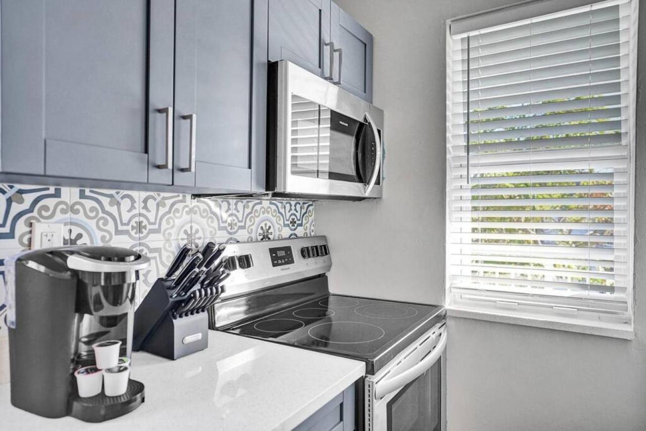 Rustic Retreats Beachy 1br For 4 Guests In The Heart Of Lauderdale Fort Lauderdale