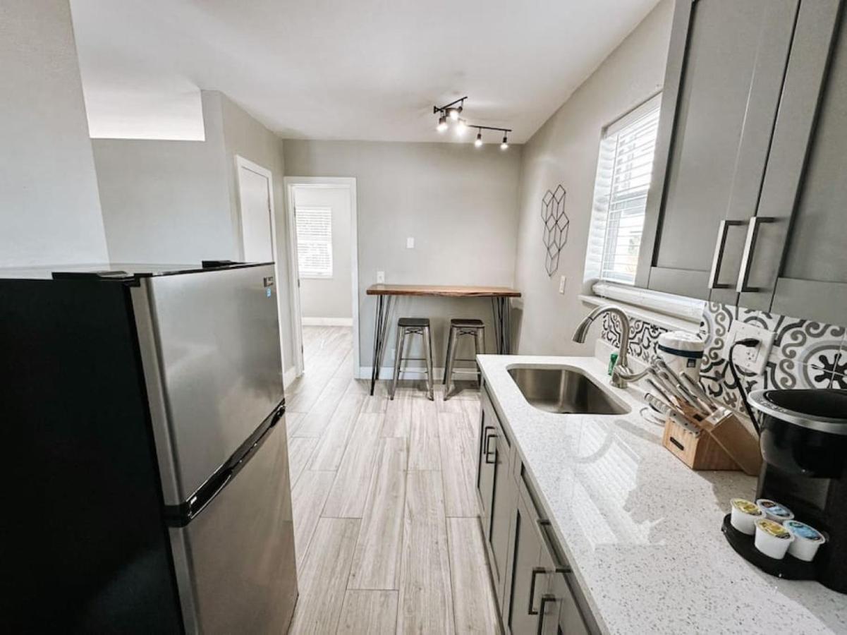 Rustic Retreats Cozy 1br For 4 Guests Minutes From Olas Apartment *