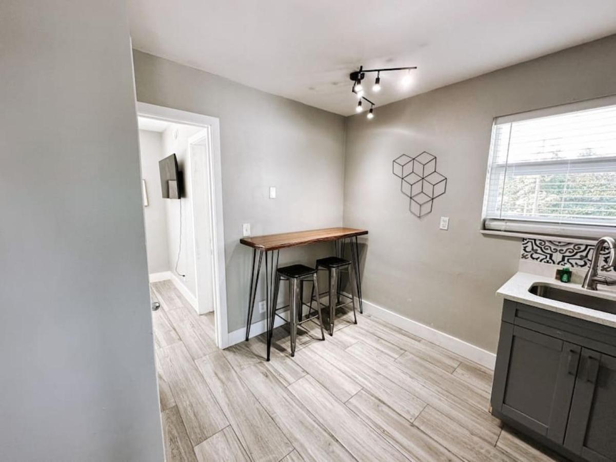 Apartment Rustic Retreats Cozy 1br For 4 Guests Minutes From Olas Fort Lauderdale