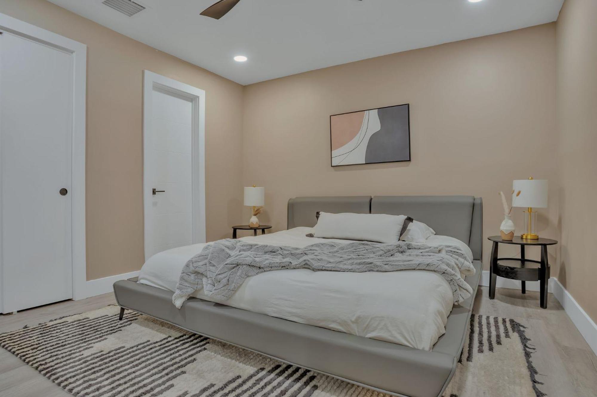 Stunning 2 Story With Pool Holiday home Fort Lauderdale