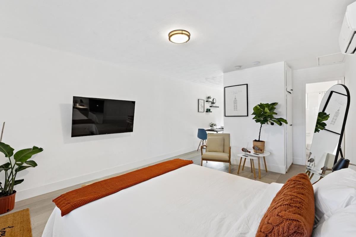 Apartment Lovely Unit With Free Parking On Premises