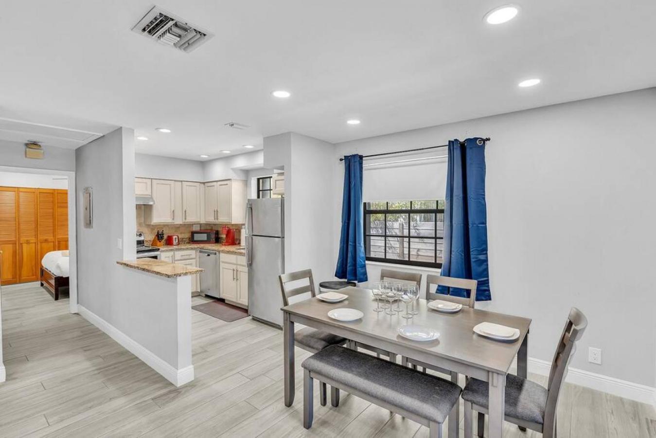 Front Unit A Charming 2 Bedroom Olas Fort Lauderdale