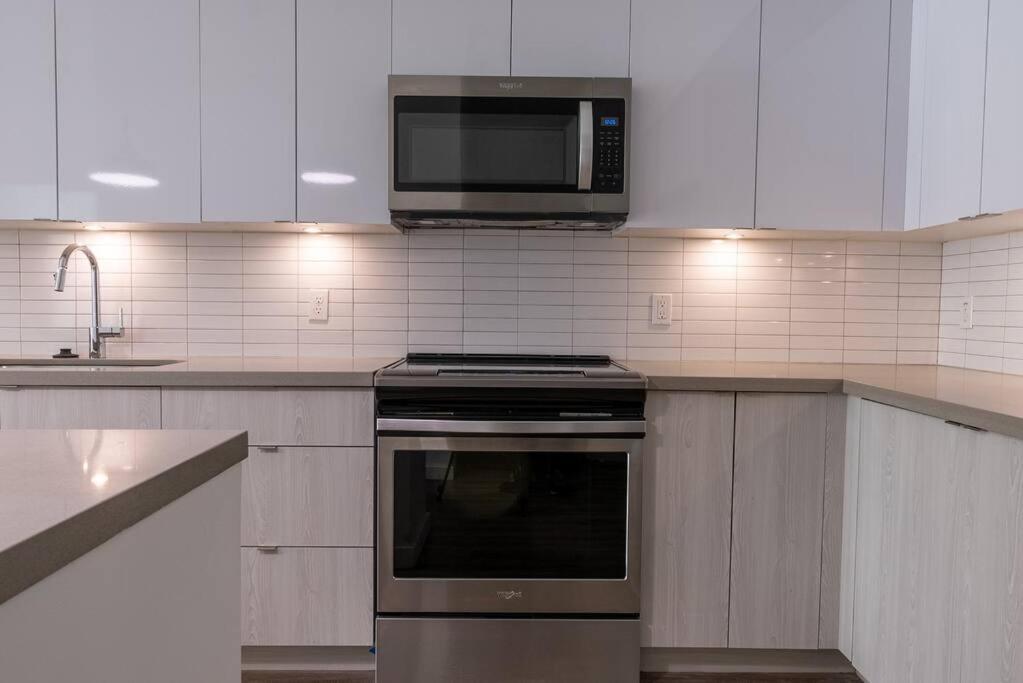 Apartment Beachside Bliss 1br Oasis + Pool In Ft Lauderdale *