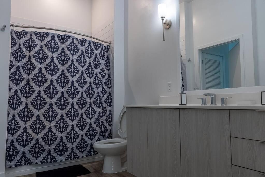 Beachside Bliss 1br Oasis + Pool In Ft Lauderdale Apartment