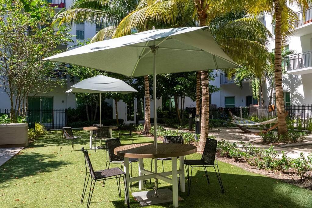 Beachside Bliss 1br Oasis + Pool In Ft Lauderdale Apartment Fort Lauderdale