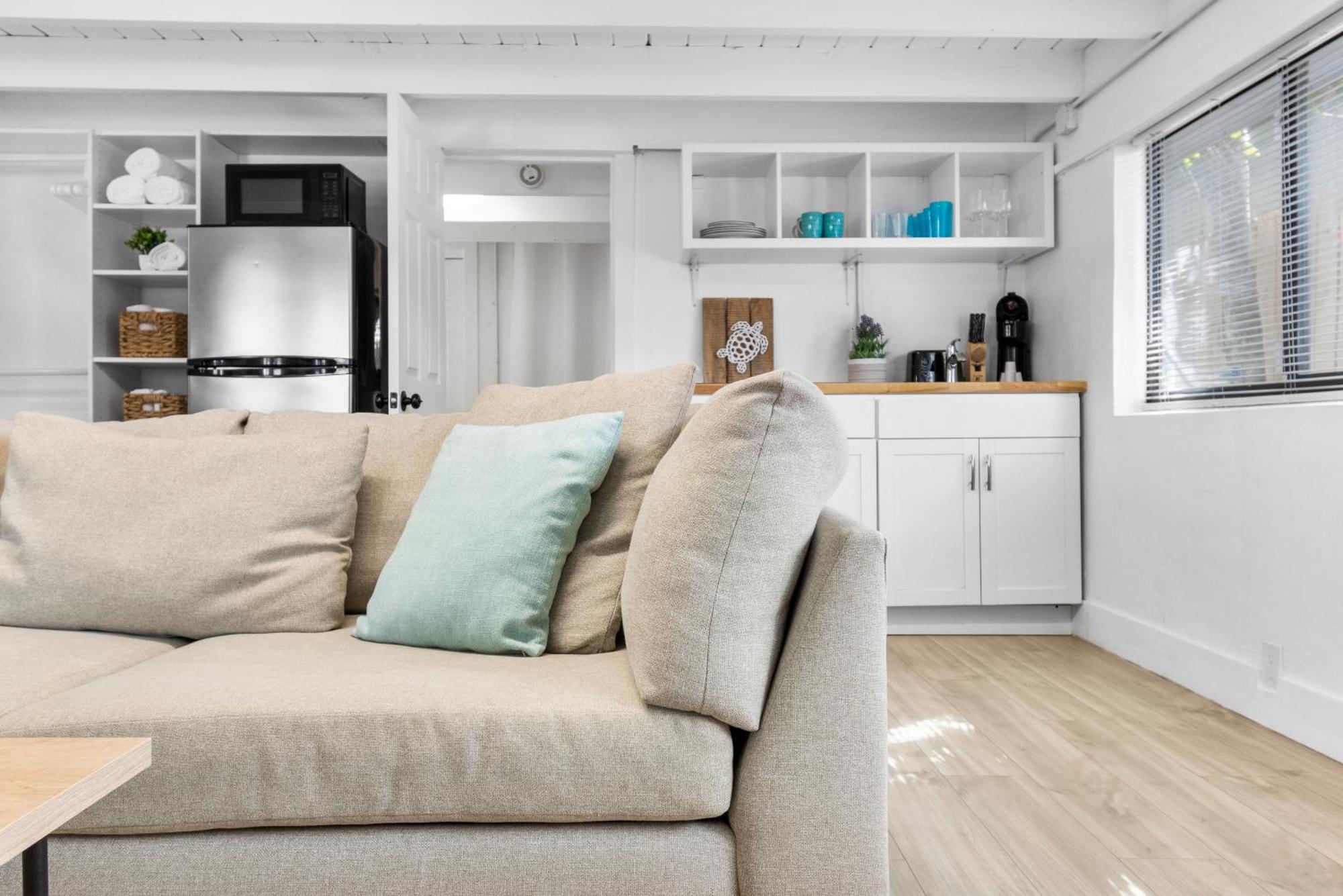 Alani Bay Designer *